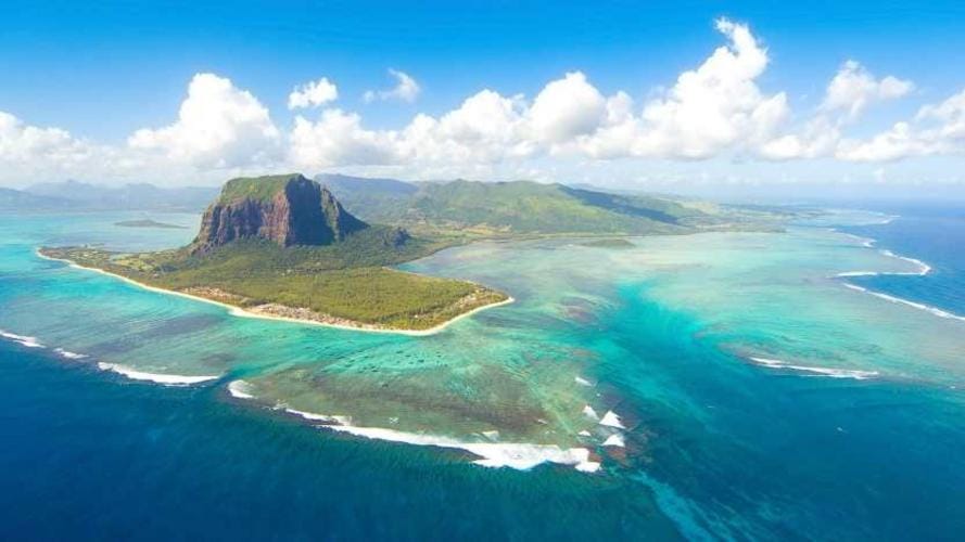 Top Destinations And Tips For Retiring Abroad With Ease