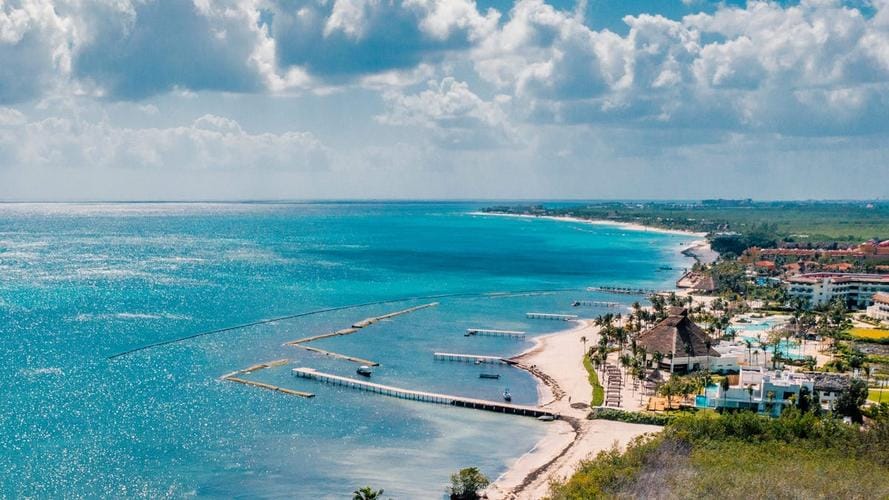 American Retirees Compare Mexico and Ecuador for Retirement