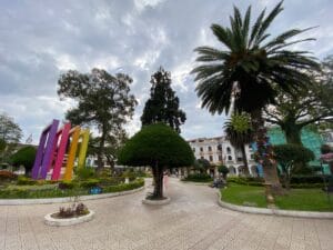 Plaza. Loja, Ecuador.
