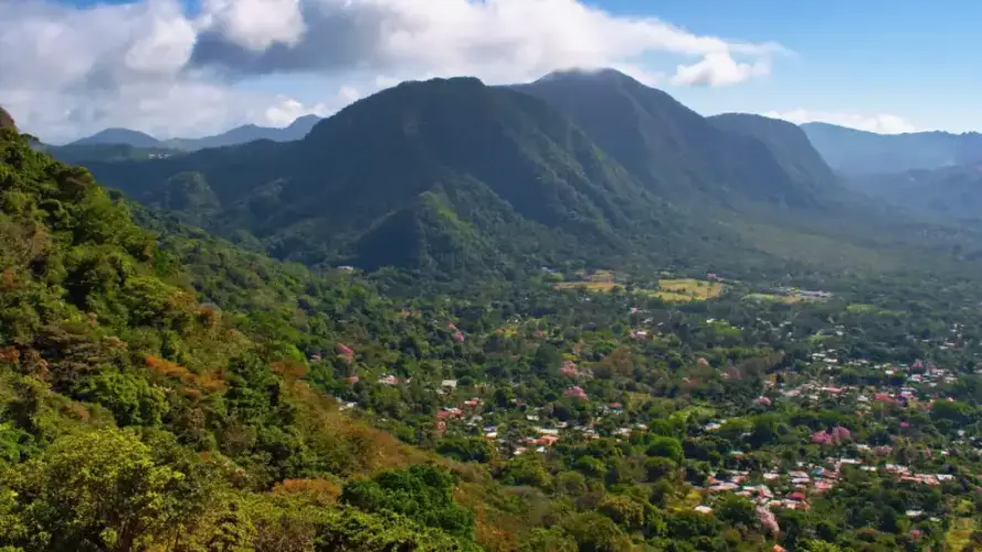 El Valle De Antón Attracts Expats With Peaceful Mountain Life