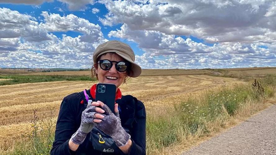 Retiree Travels The World On £300 A Month Through Pet-Sitting
