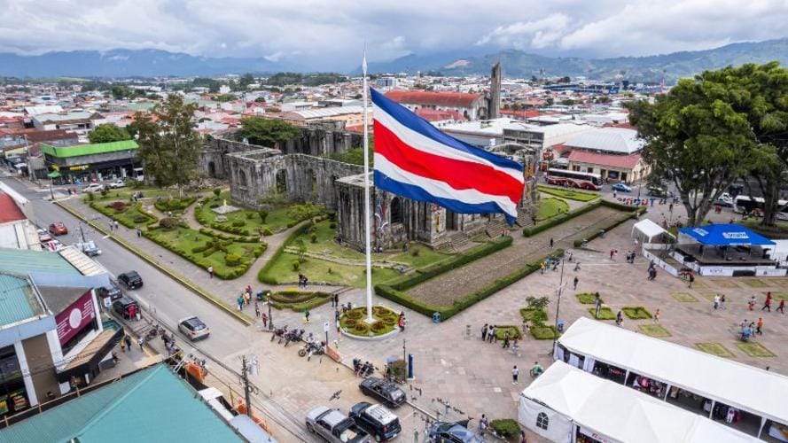 Costa Rica Balances Safety Concerns And Expat Appeal