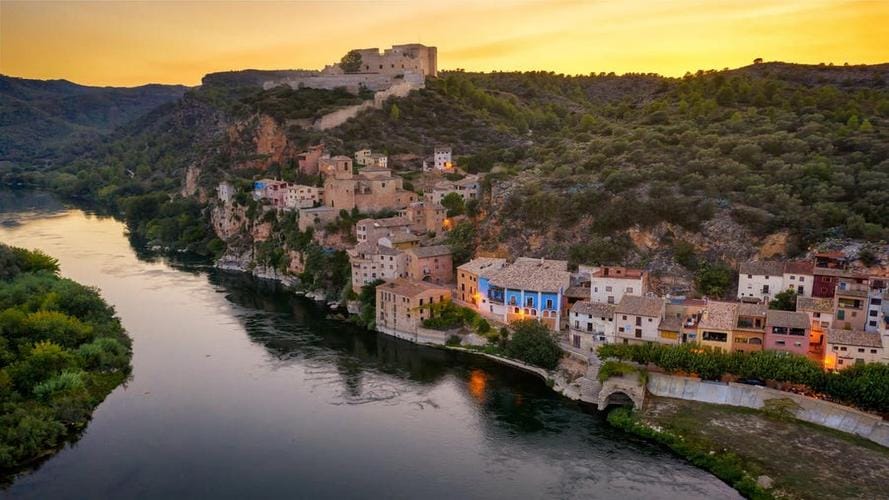 Divorce Leads Beth To New Life In Coastal Spain