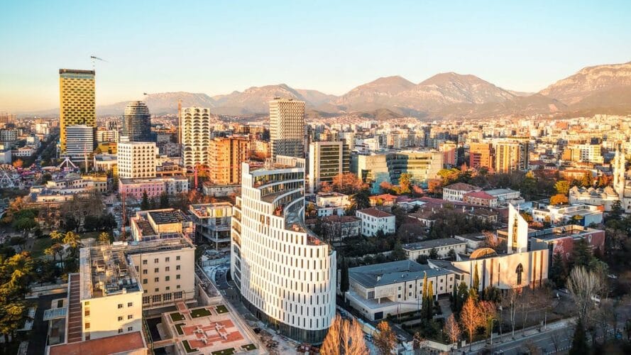 Top Cities Drawing American Digital Nomads Abroad